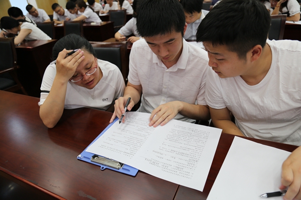 以赛促学巩固学习成效.JPG